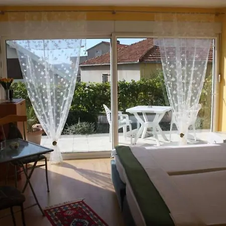 In With Balcony, Air Conditioning, Wifi 4328-2 Lejlighed *